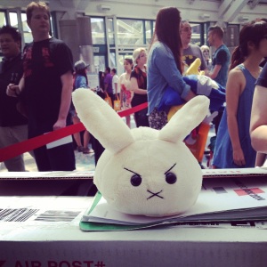 Angry plush bunny, steamed buns in the registration line.